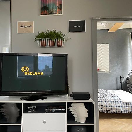 Grey Gucci Apartment City Center 바르샤바 외부 사진