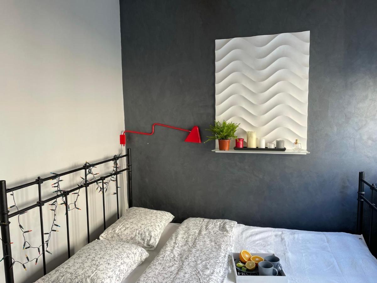 Grey Gucci Apartment City Center 바르샤바 외부 사진
