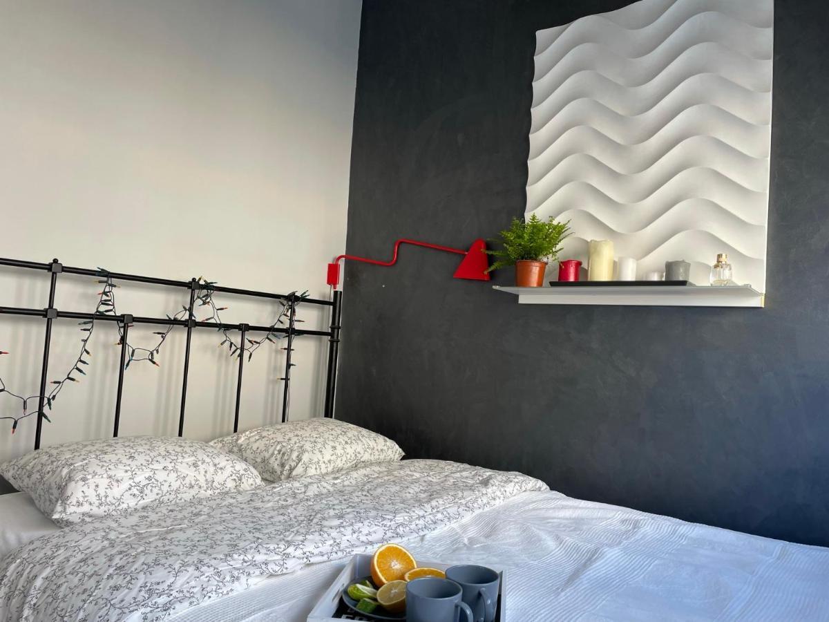 Grey Gucci Apartment City Center 바르샤바 외부 사진