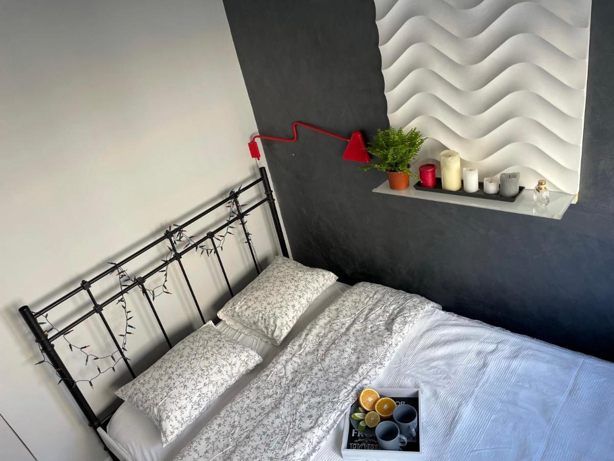 Grey Gucci Apartment City Center 바르샤바 외부 사진