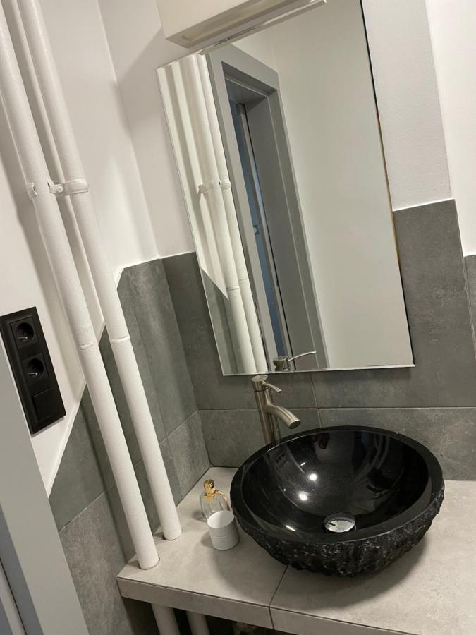 Grey Gucci Apartment City Center 바르샤바 외부 사진