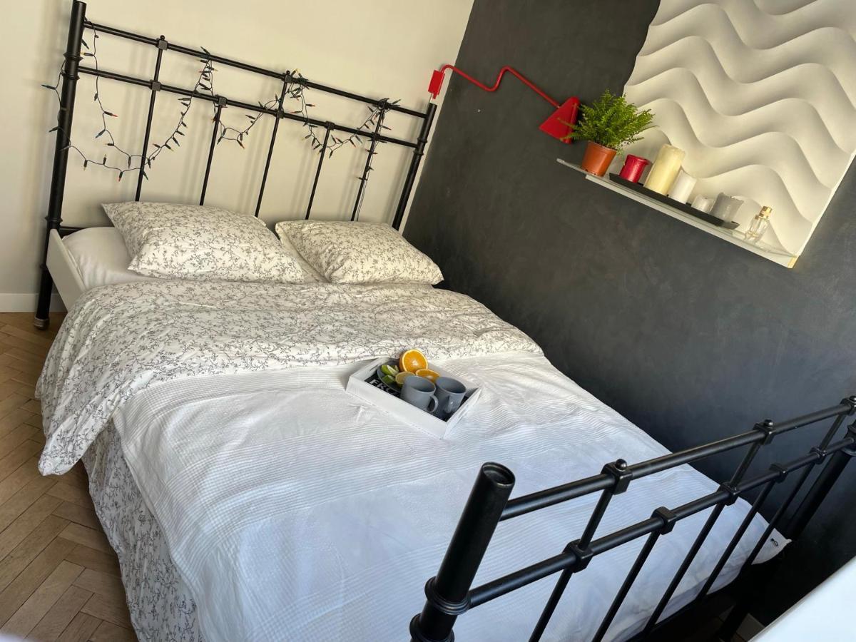 Grey Gucci Apartment City Center 바르샤바 외부 사진