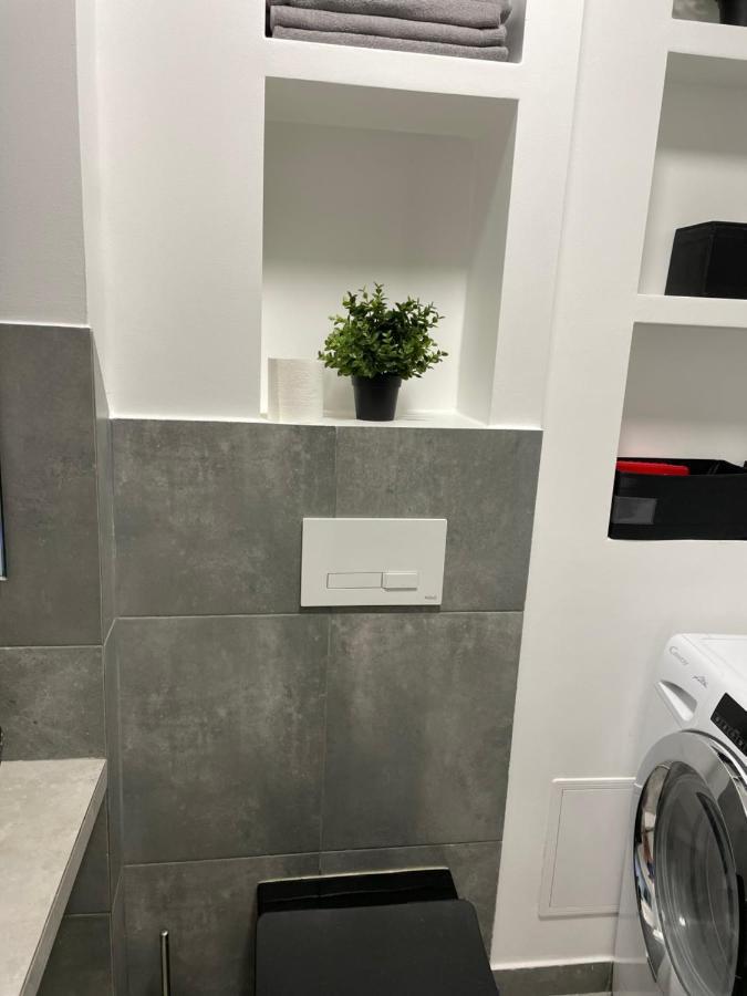 Grey Gucci Apartment City Center 바르샤바 외부 사진