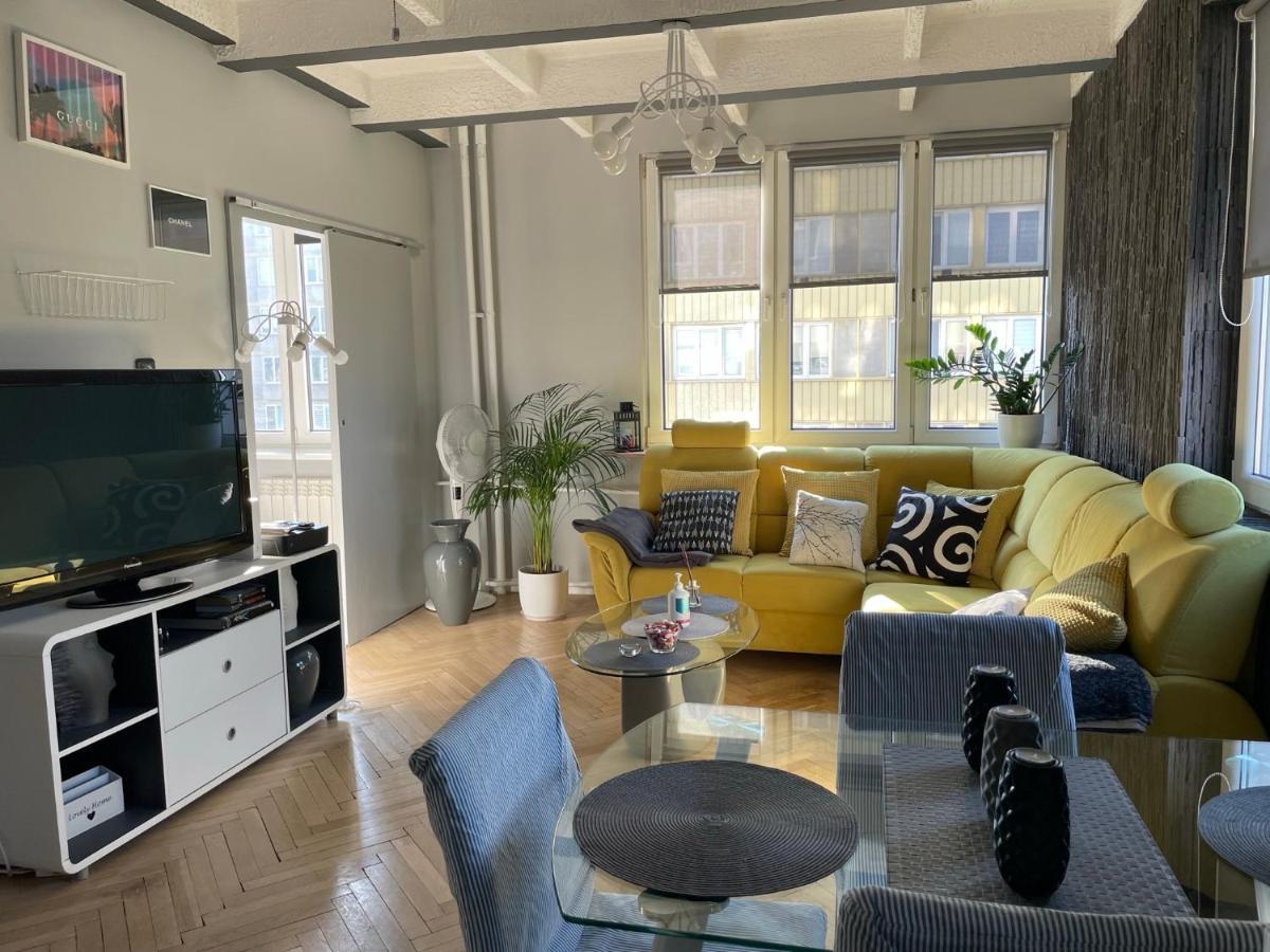 Grey Gucci Apartment City Center 바르샤바 외부 사진
